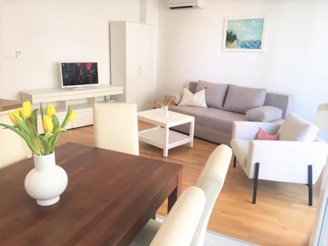 Sunshine Apartment Макарска Экстерьер фото