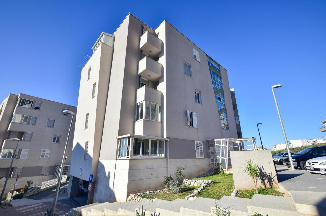 Sunshine Apartment Макарска Экстерьер фото